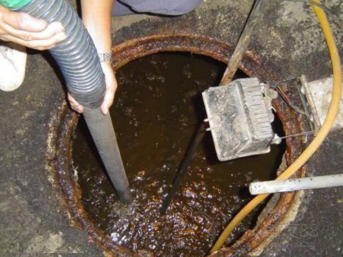 山阴隔油池清理